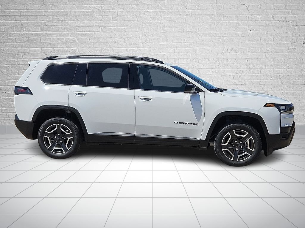 New 2026 Bright White Clear-Coat Exterior Paint Jeep Limited image 5