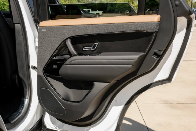 New 2027 Fuji White Land Rover Dynamic SE image 61