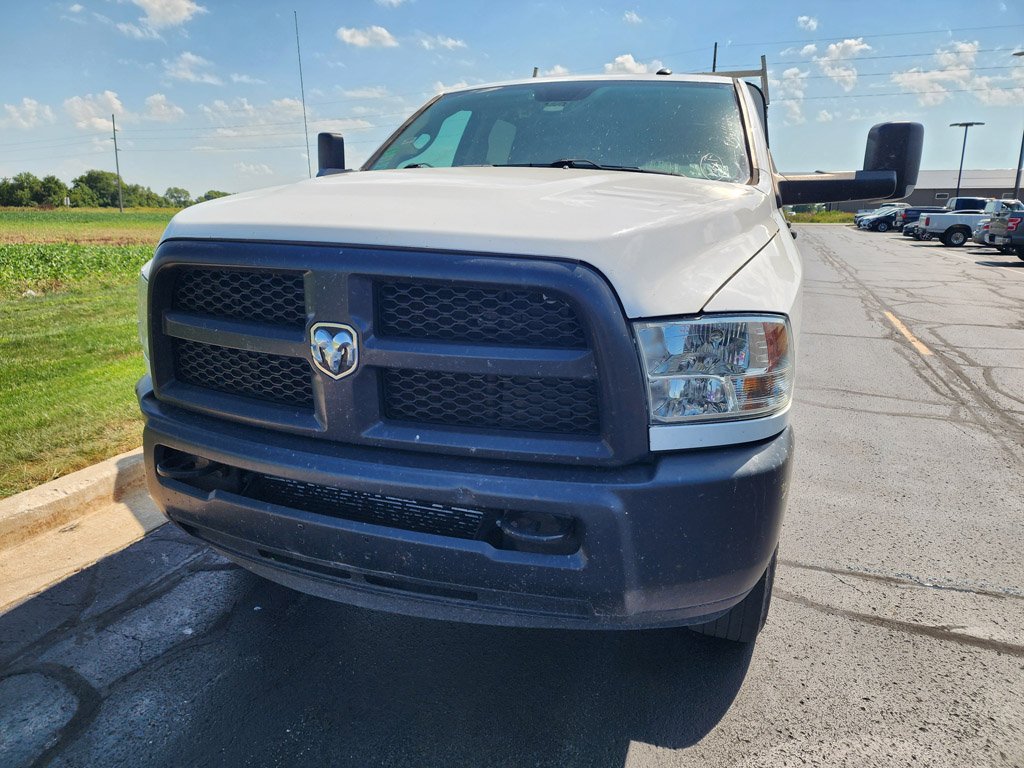 Used 2018 Bright White Clearcoat Ram Tradesman image 2