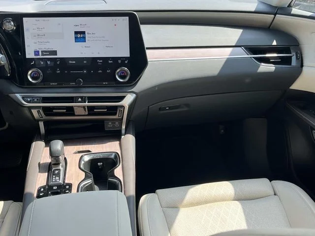 Certified Used 2024 EMINENT WHITE PEARL Lexus 350 Luxury image 14
