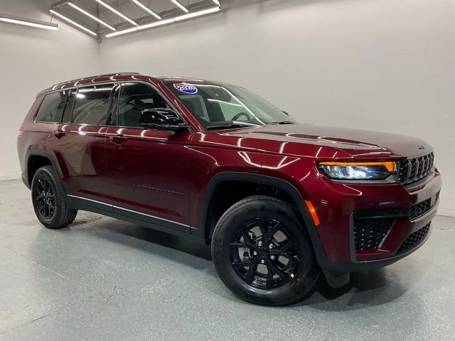New 2026 Velvet Red Pearl-Coat Exterior Paint Jeep Altitude image 2