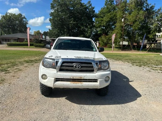 Used 2009 White Toyota PreRunner image 3
