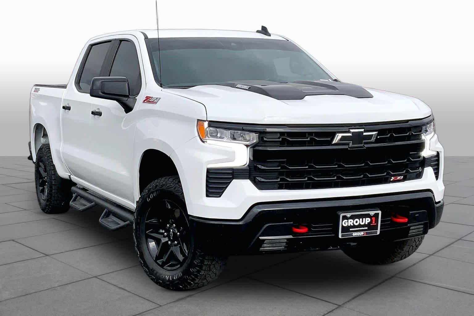 Used 2024 Summit White Chevrolet LT Trail Boss image 3