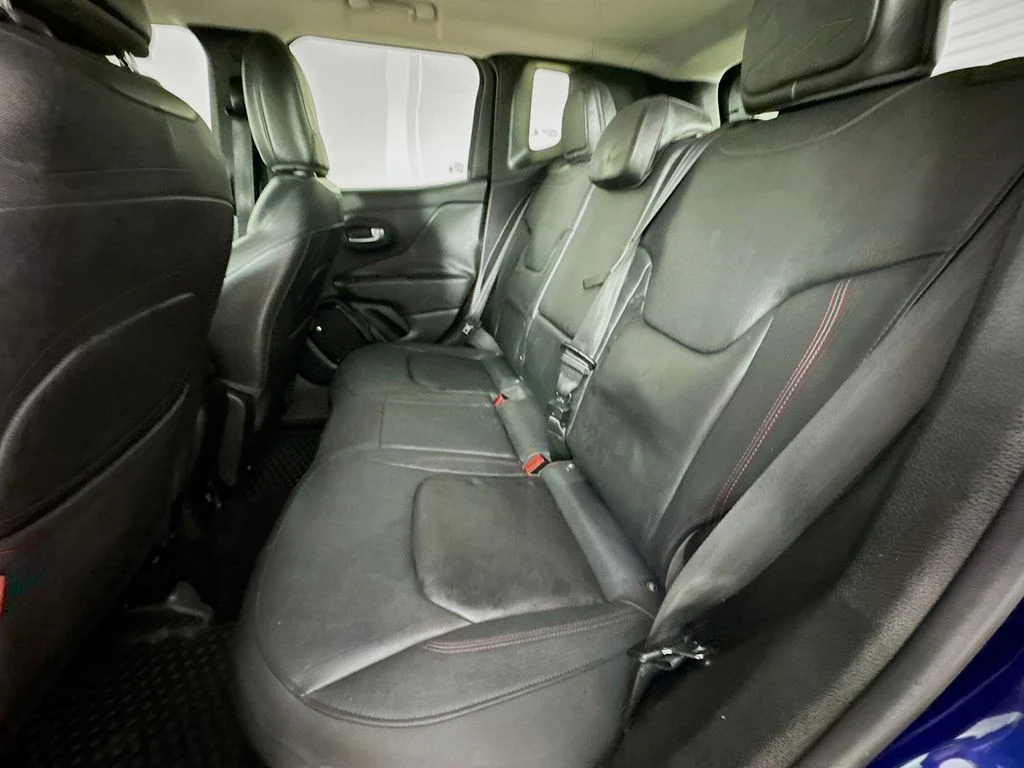 Used 2016 Jetset Blue Jeep Trailhawk image 29