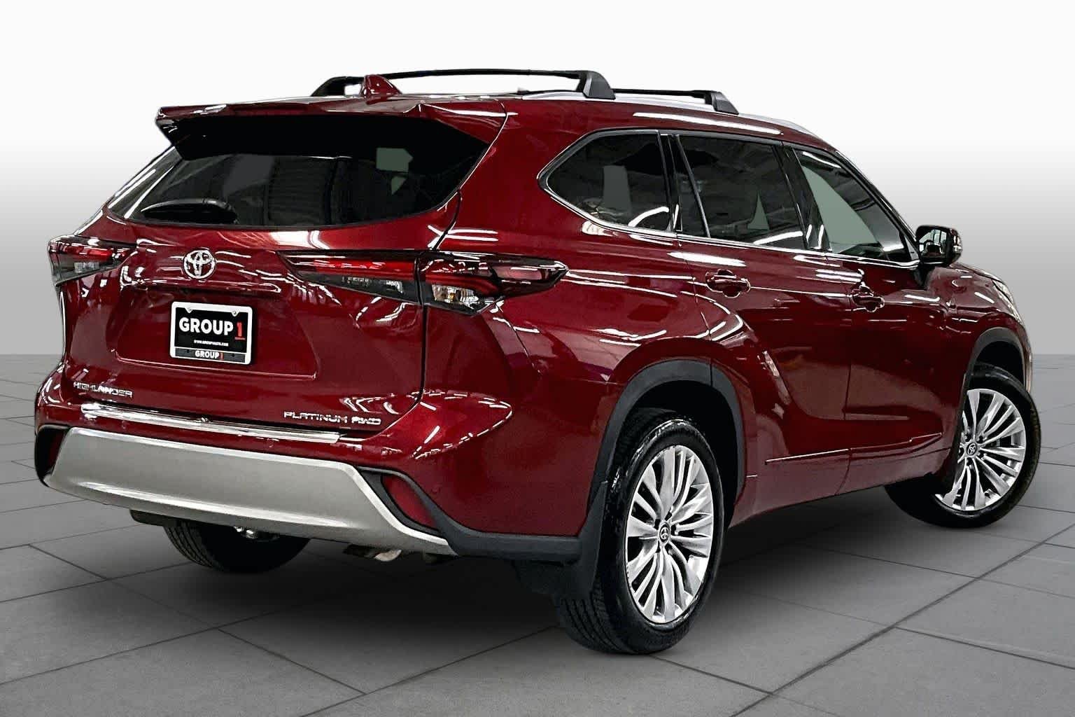 Used 2025 Ruby Flare Pearl Toyota Platinum image 13