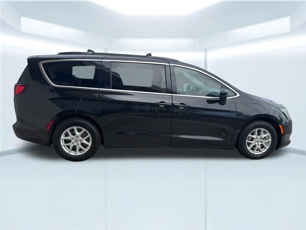 Used 2021 Black Chrysler LXI image 8