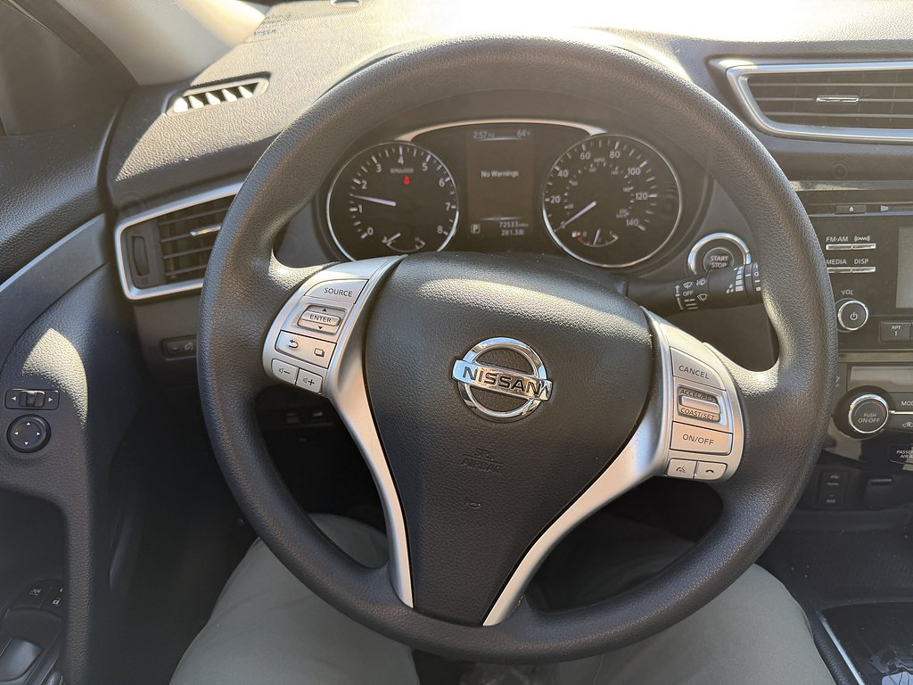 Used 2016 Pearl White Nissan SV image 31