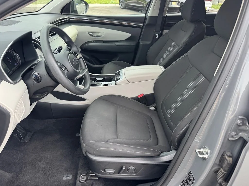 Used 2024 Gray Hyundai SEL image 5