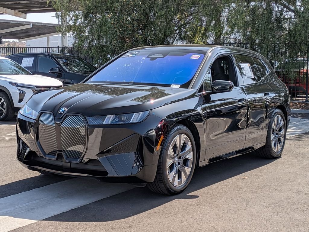 Used 2026 Black BMW xDrive45 image 2