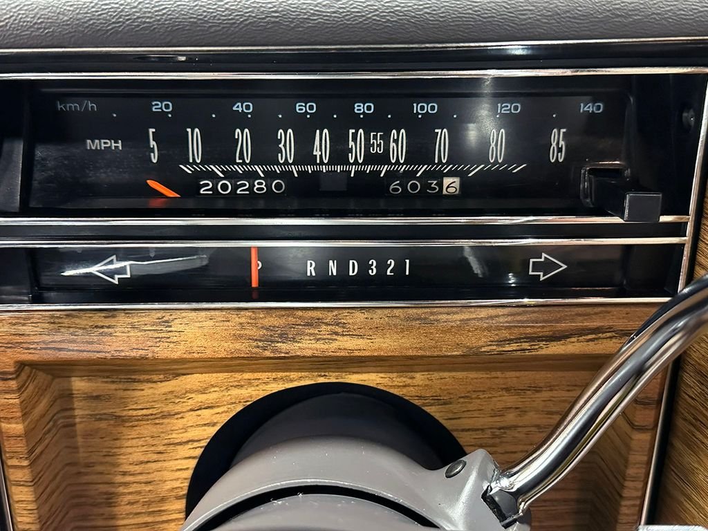 Used 1984 Black Cadillac Base image 77