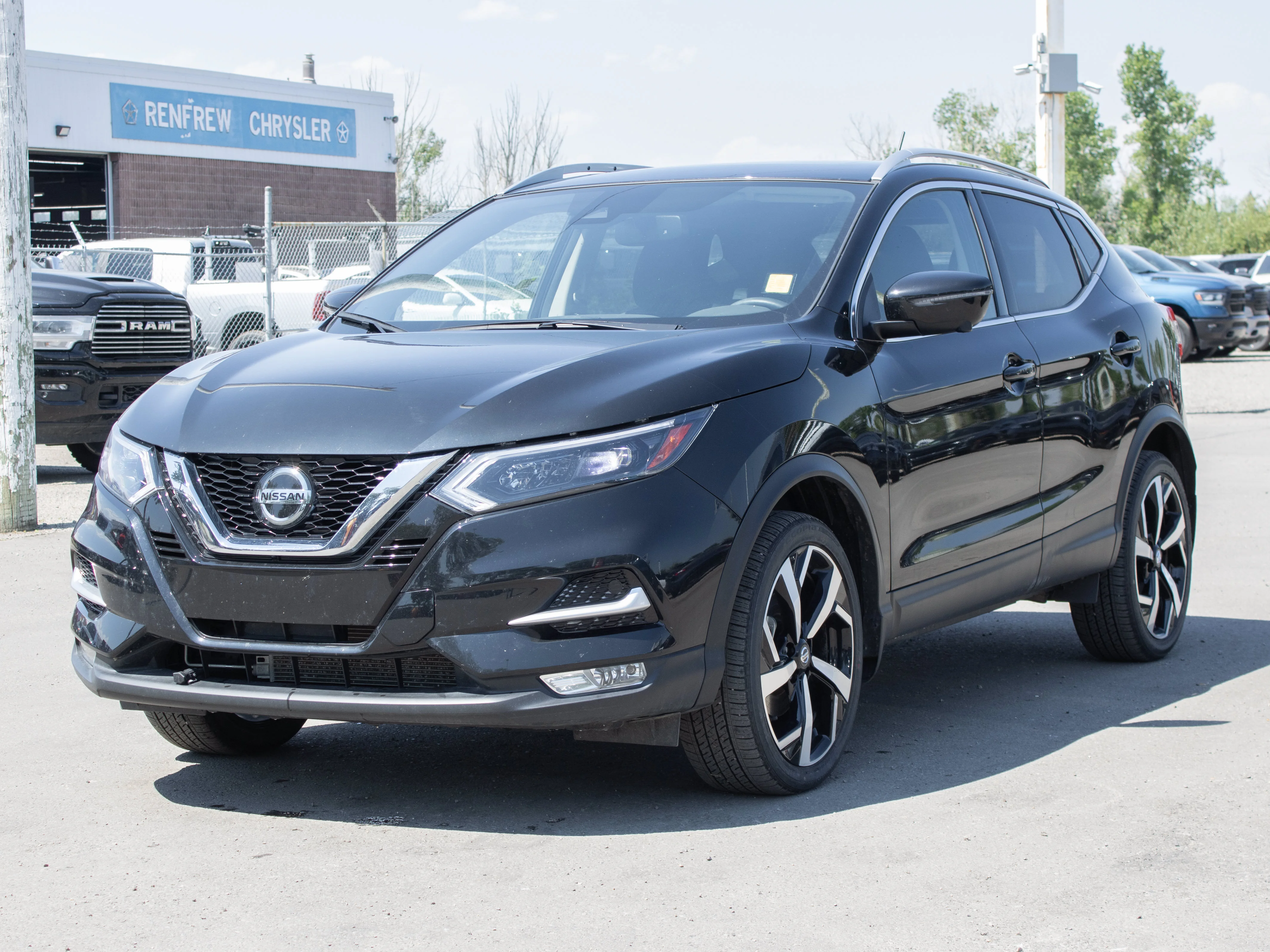 Used 2023 Black Nissan SL* | AWD | Leather Seats | Heated Seats & Steering Wheel | Sunroof | Navigation | image 9