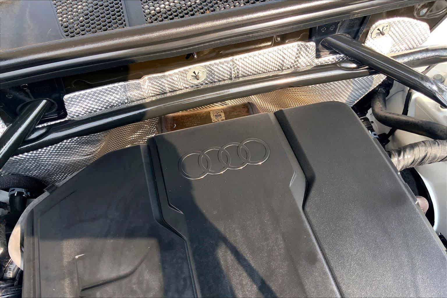 Used 2025 Arkona White Audi Premium Plus image 33