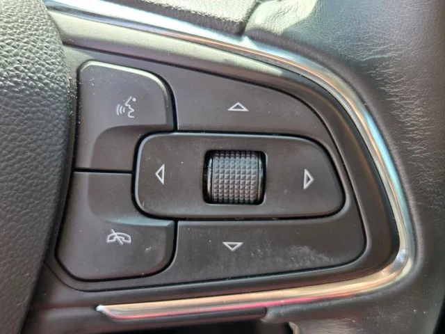 Used 2023 Blue Buick Select image 19
