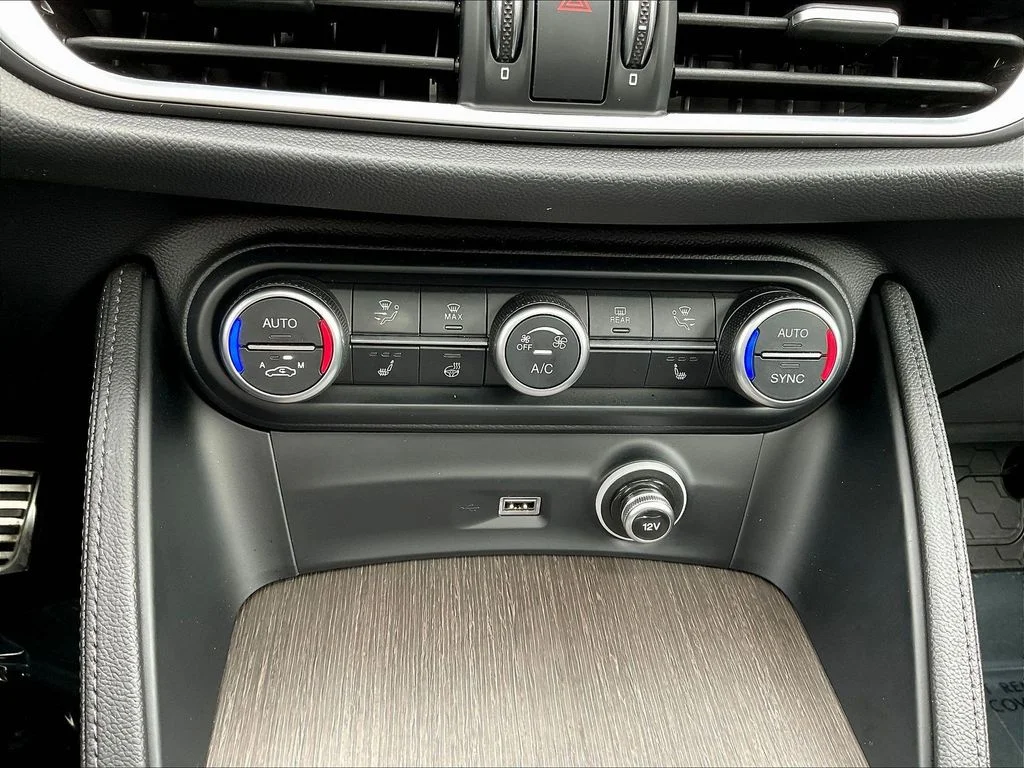 Used 2023 Vesuvio Gray Metallic Alfa Romeo Ti image 15