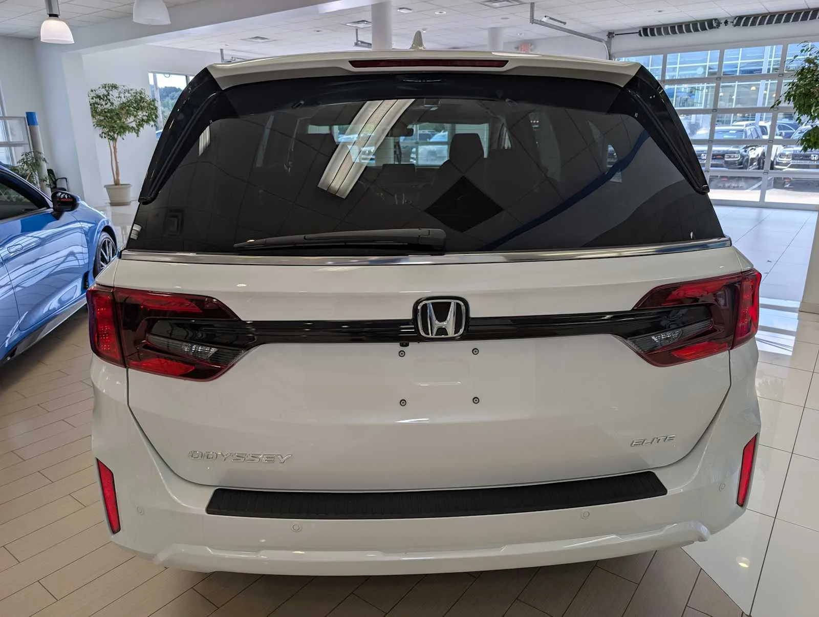New 2027 Platinum White Pearl Honda Elite image 8