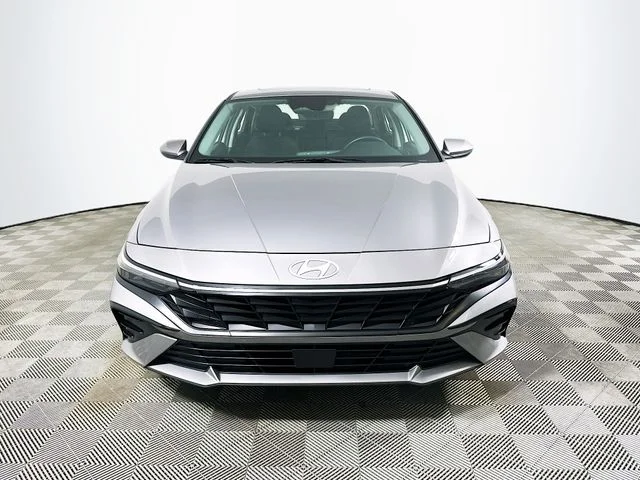 Certified Pre-Owned 2025 Hyundai Elantra SEL Convenience
