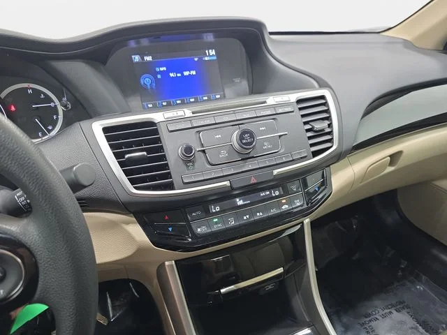 Used 2017  Honda LX image 20