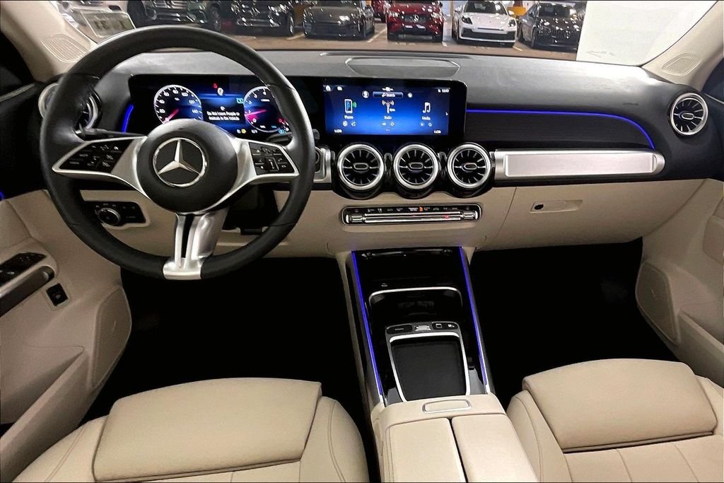 Used 2026 Black Mercedes-Benz GLB 250 image 13