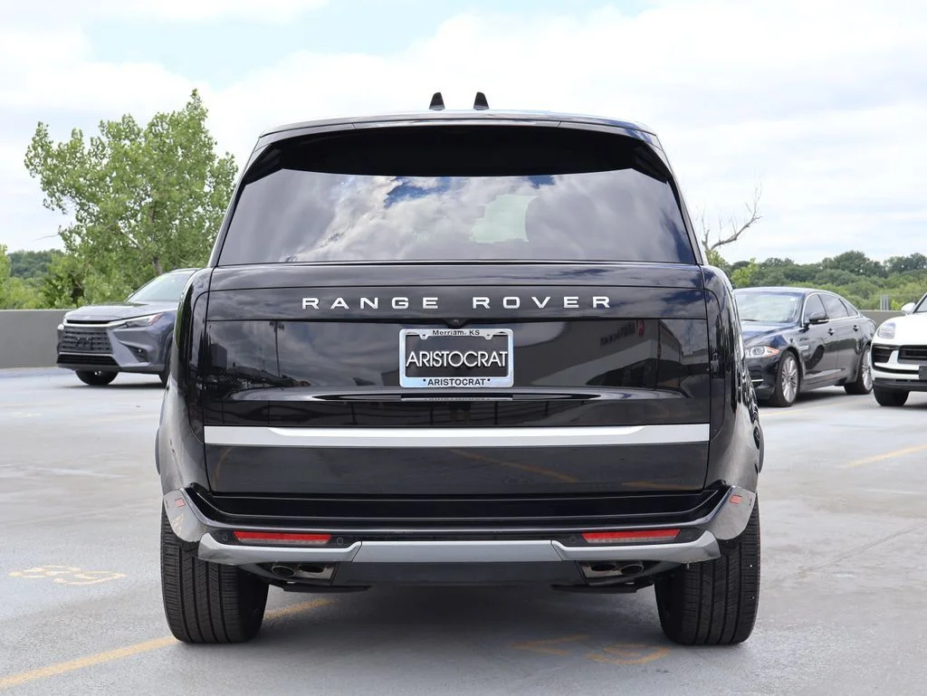 Certified Used 2025 Santorini Black Metallic Land Rover Autobiography image 6