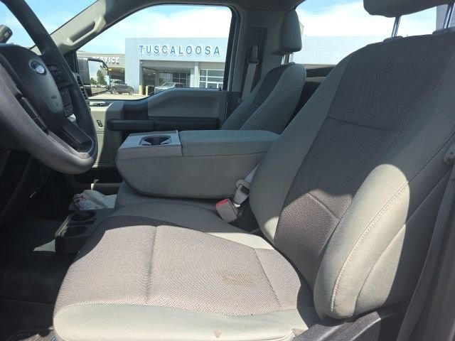 Used 2018 White Ford XL image 9