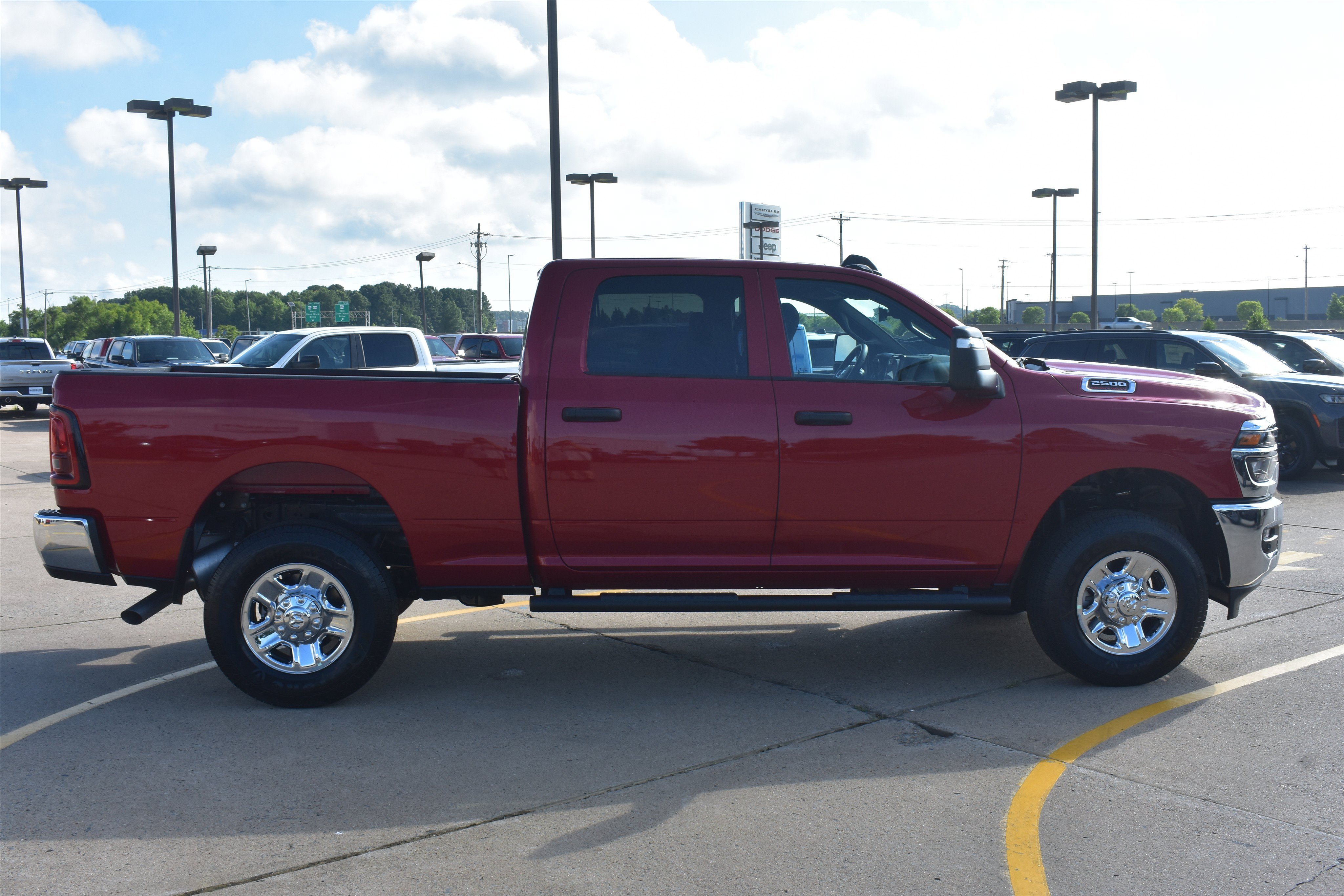 New 2026 Molten Red Pearl-Coat Exterior Paint RAM Tradesman image 4