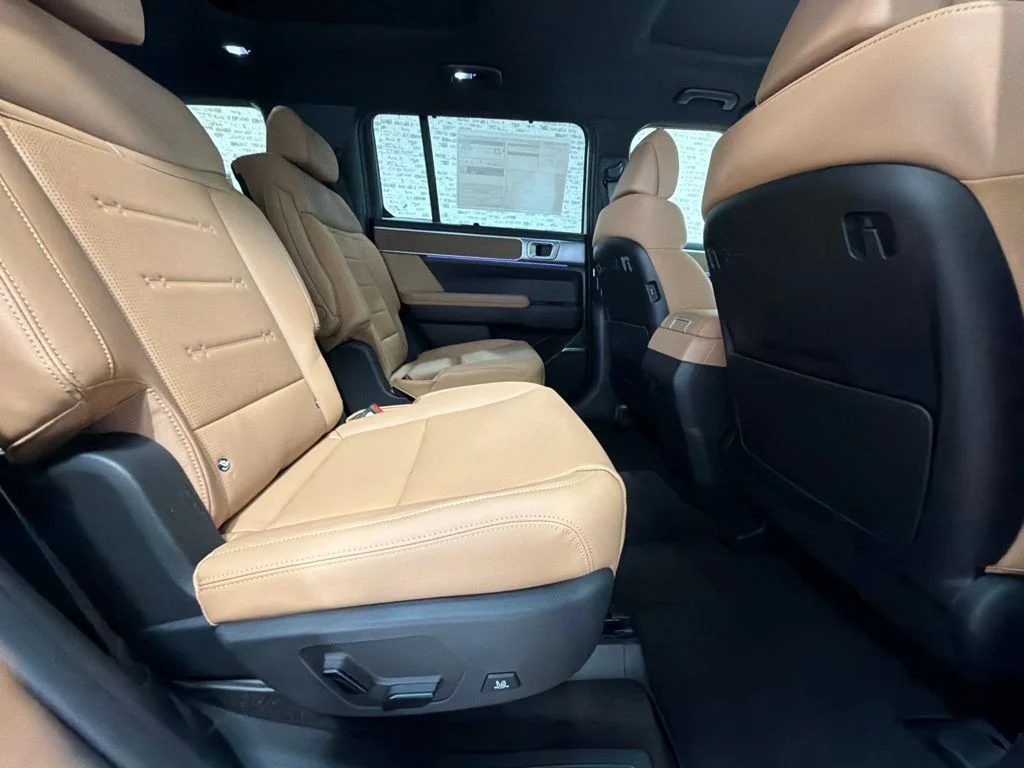New 2027 Serenity White Hyundai Limited image 13