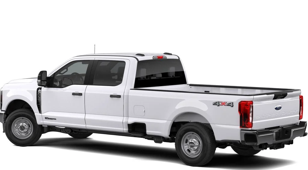 New 2026 Oxford White Ford XL image 2