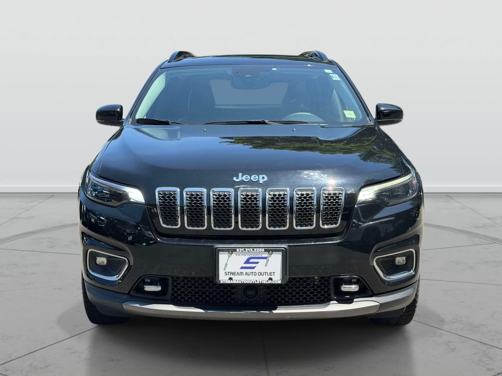 Used 2022 Black Jeep Limited image 2