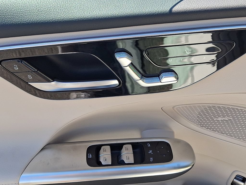 New 2026 Polar White Mercedes-Benz C 300 image 29