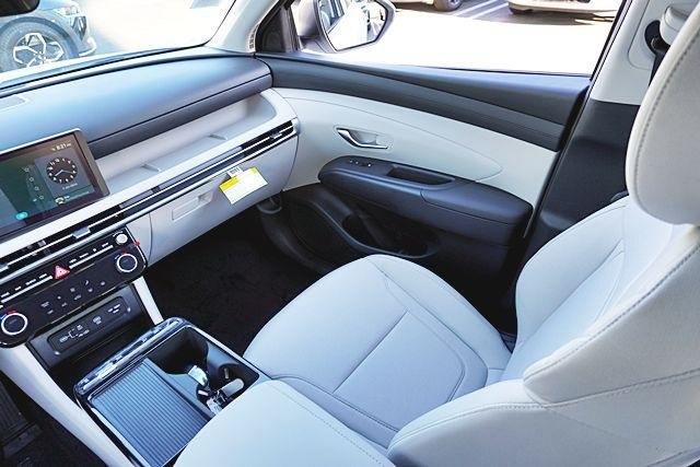 New 2026 White Hyundai Blue image 23