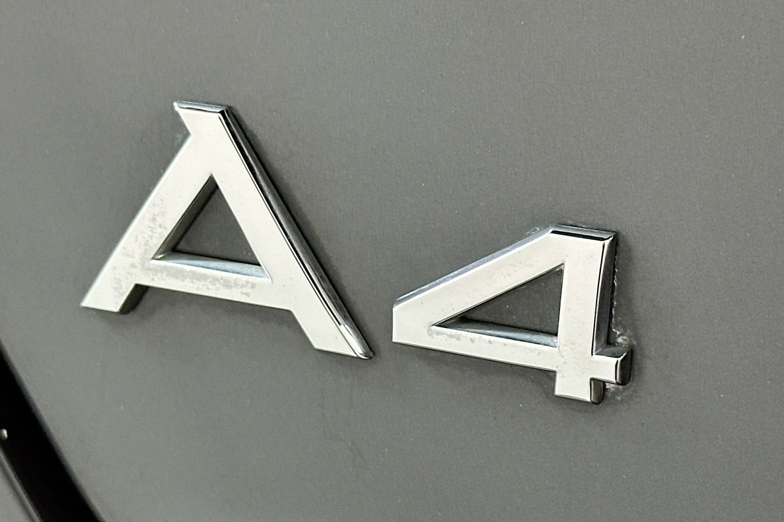 Used 2019 Manhattan Gray Metallic Audi Titanium Premium image 10
