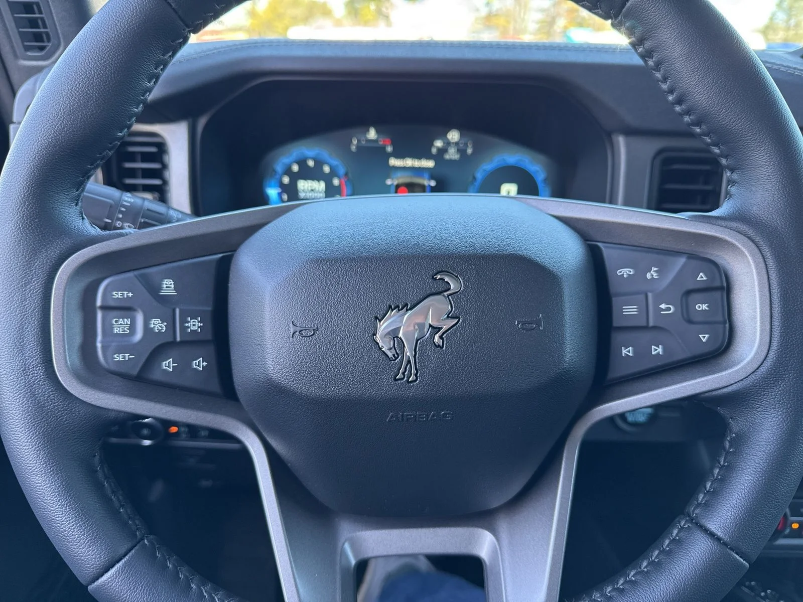 New 2025 Azure Gray Metallic Tri-Coat Ford Badlands® image 21