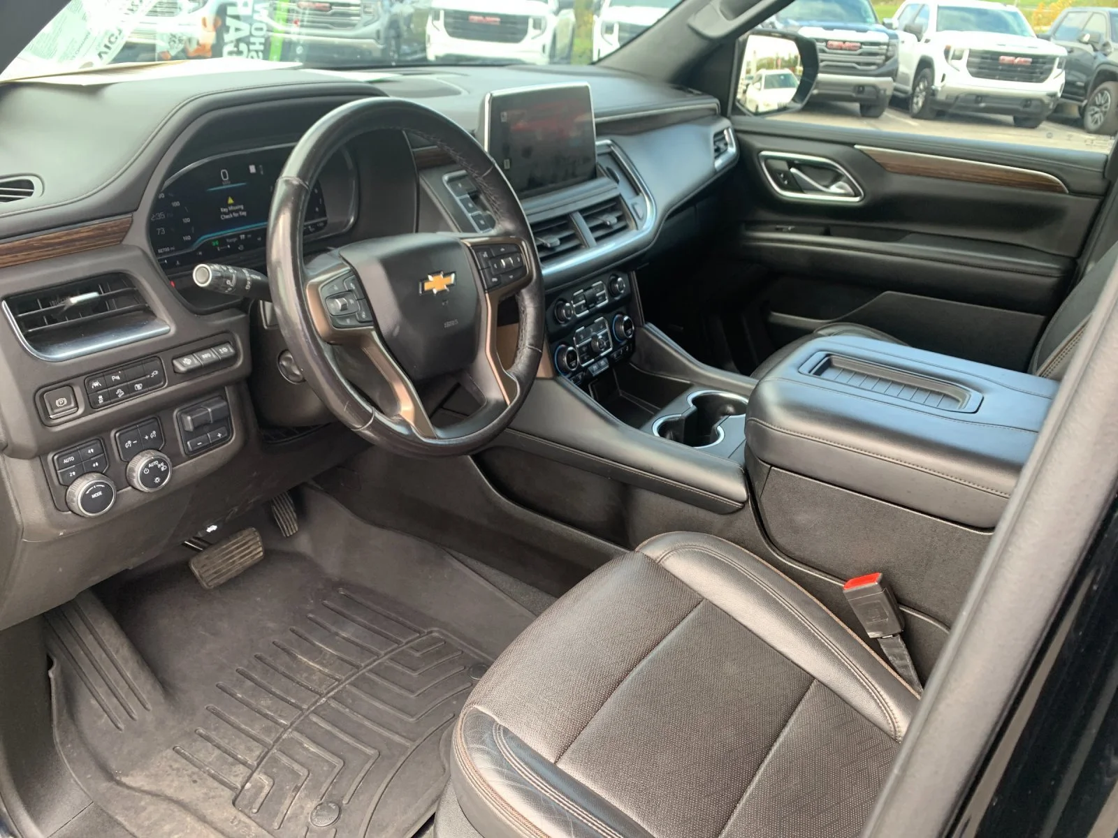 Used 2022 BLACK Chevrolet High Country image 10