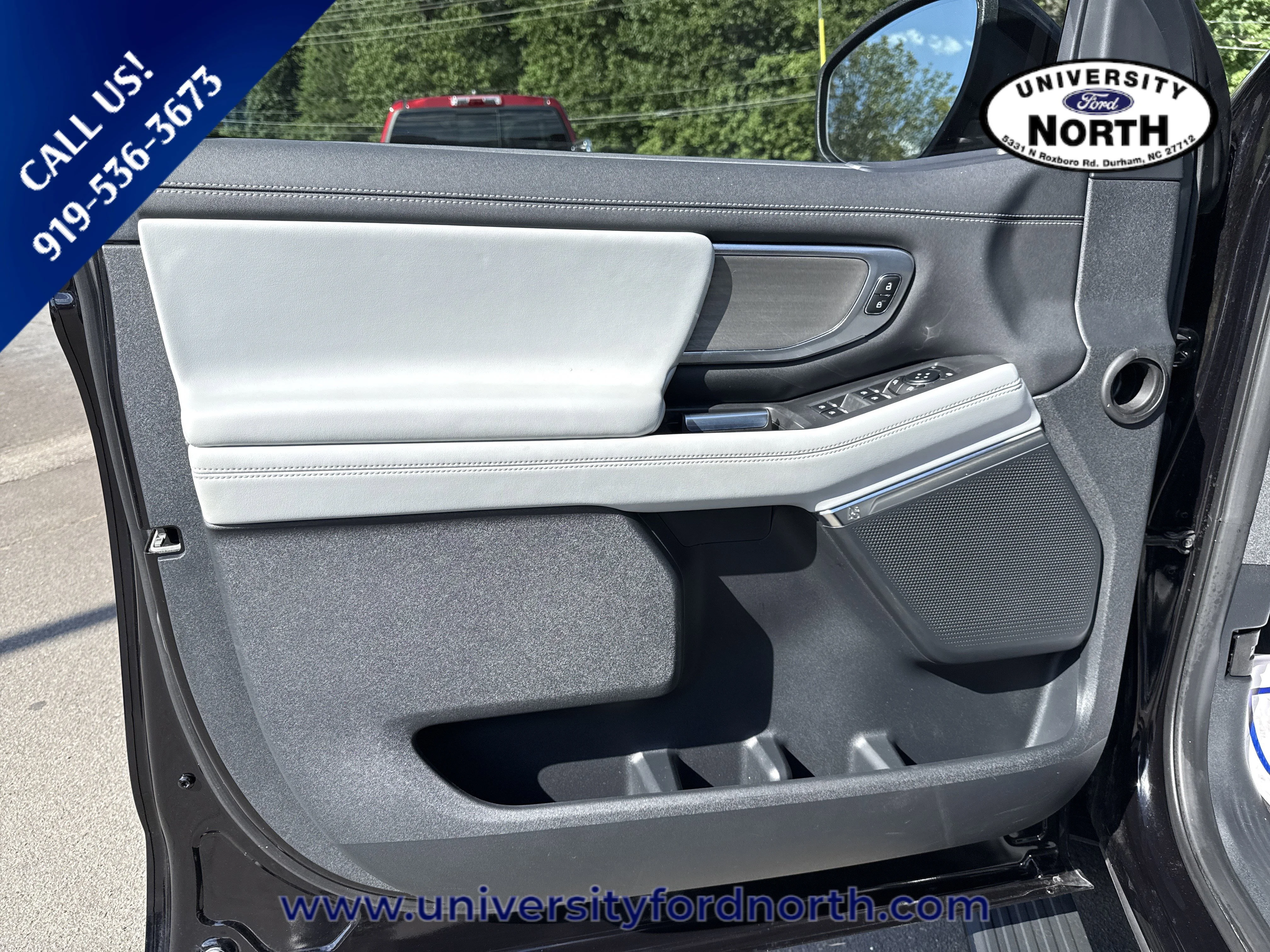 Used 2025 Agate Black Metallic Ford Platinum image 13