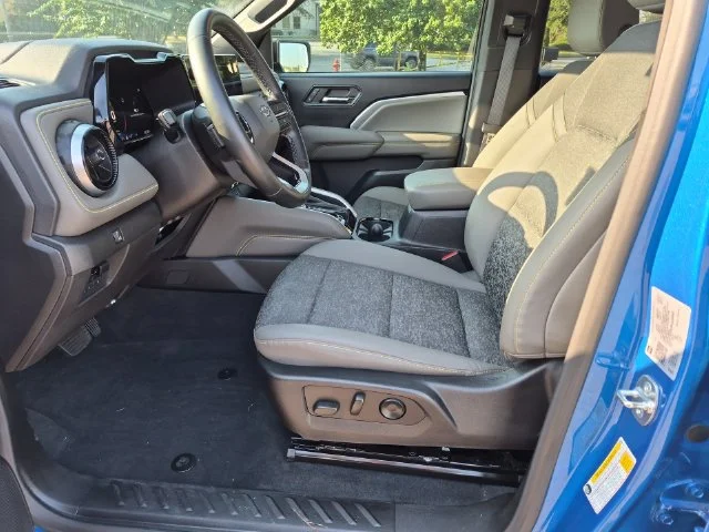 Used 2024 Blue Chevrolet ZR2 image 15