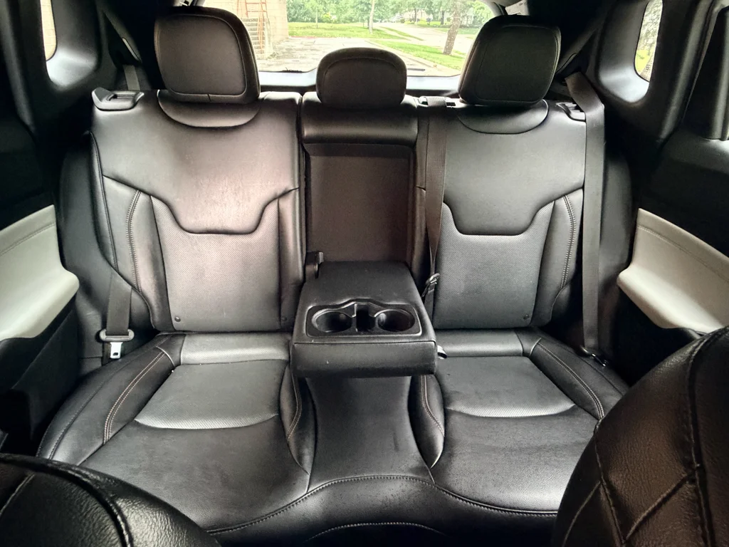 Used 2023 Bright White Clearcoat Jeep Limited image 27