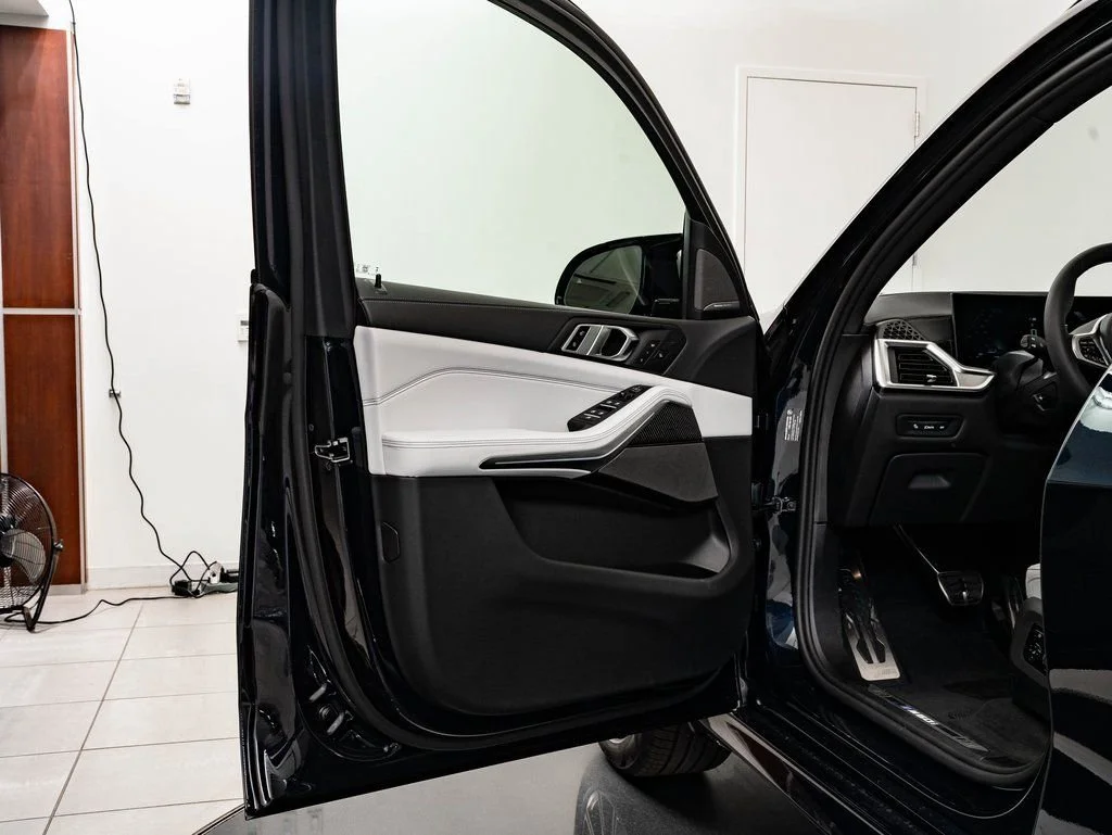 New 2026 Carbon Black Metallic BMW M60i image 30