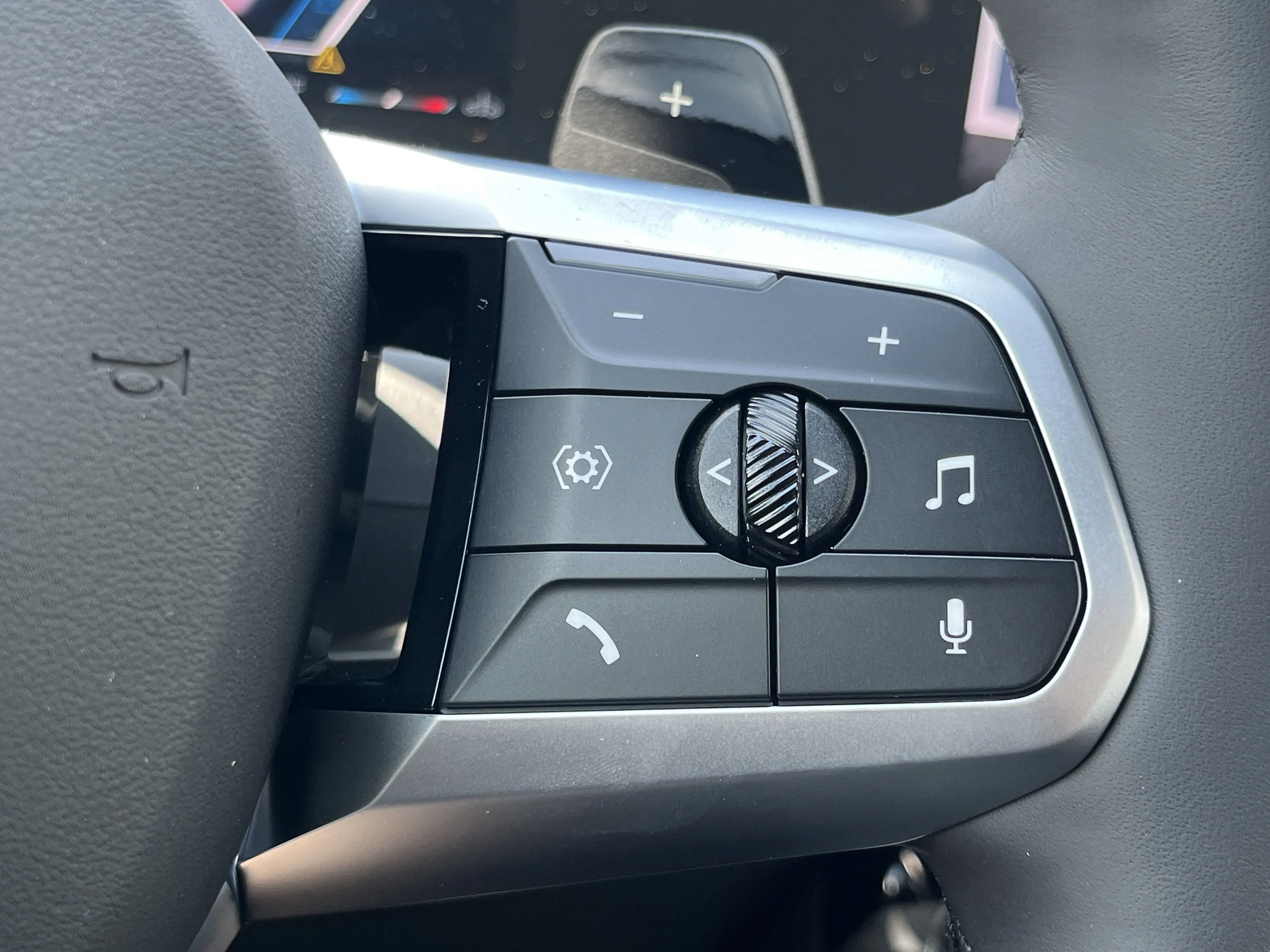 2025 BMW X1 XDrive28i - Photo 14