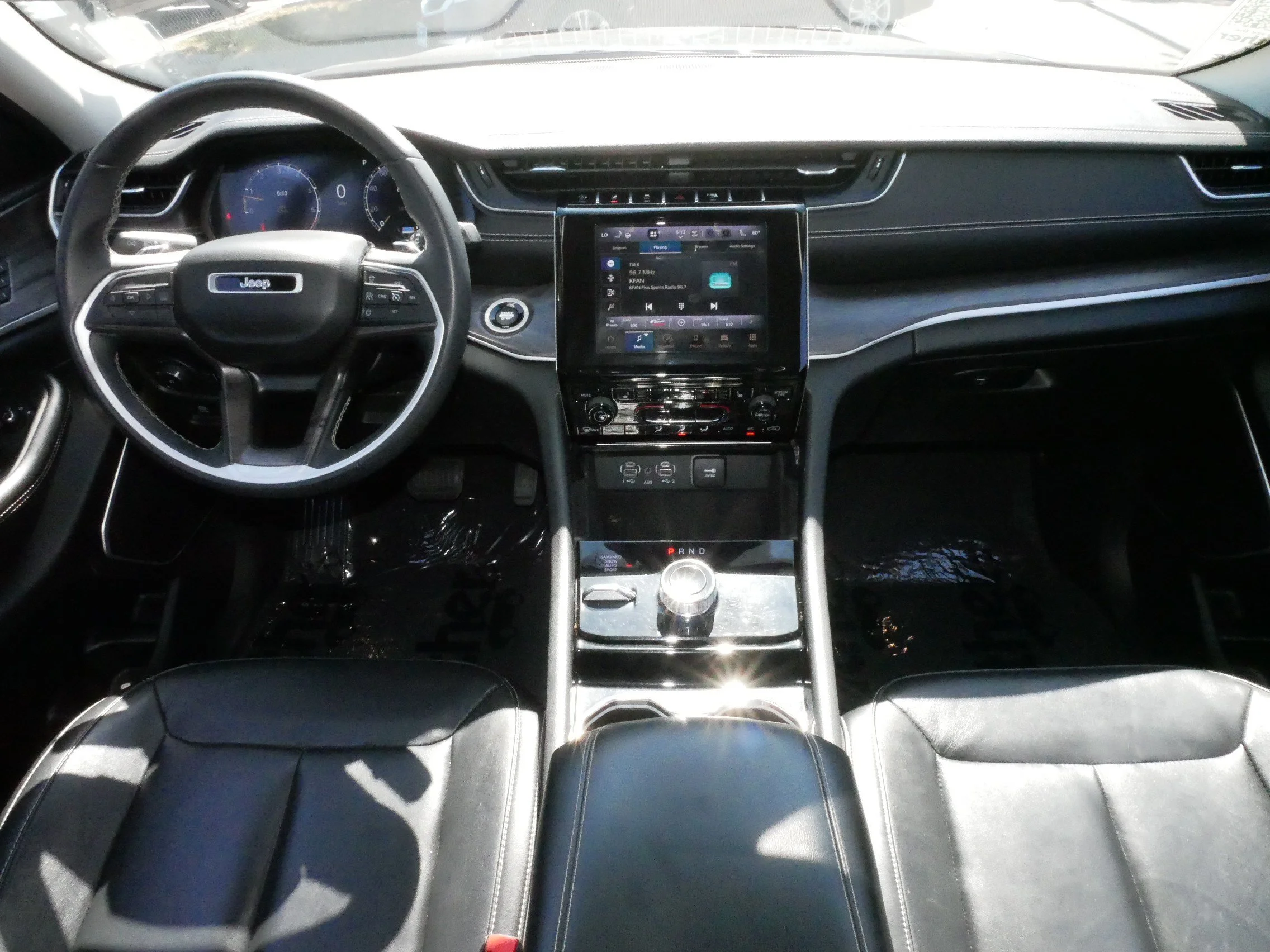 Used 2022 Baltic Gray Metallic Clearcoat Jeep Limited image 10