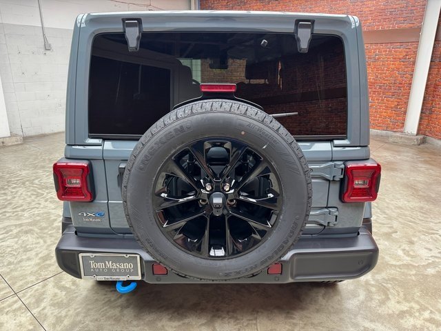 2024 Jeep Wrangler Sahara 4xe photo 4