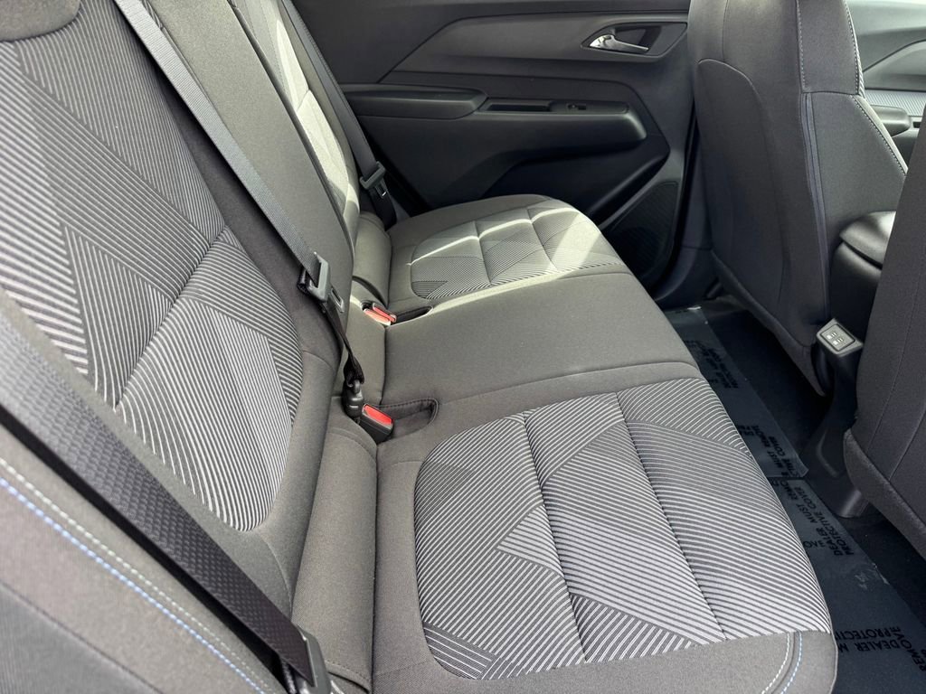 2027 Chevrolet Bolt LT - Photo 10