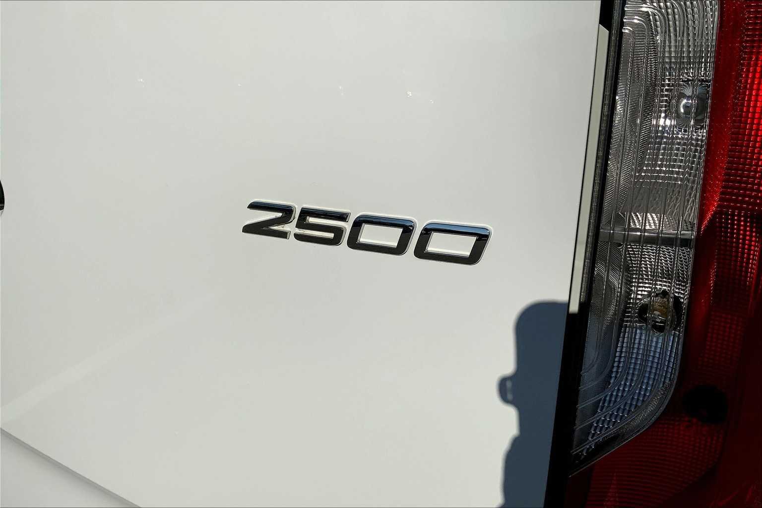Used 2025 Arctic White Mercedes-Benz  image 20