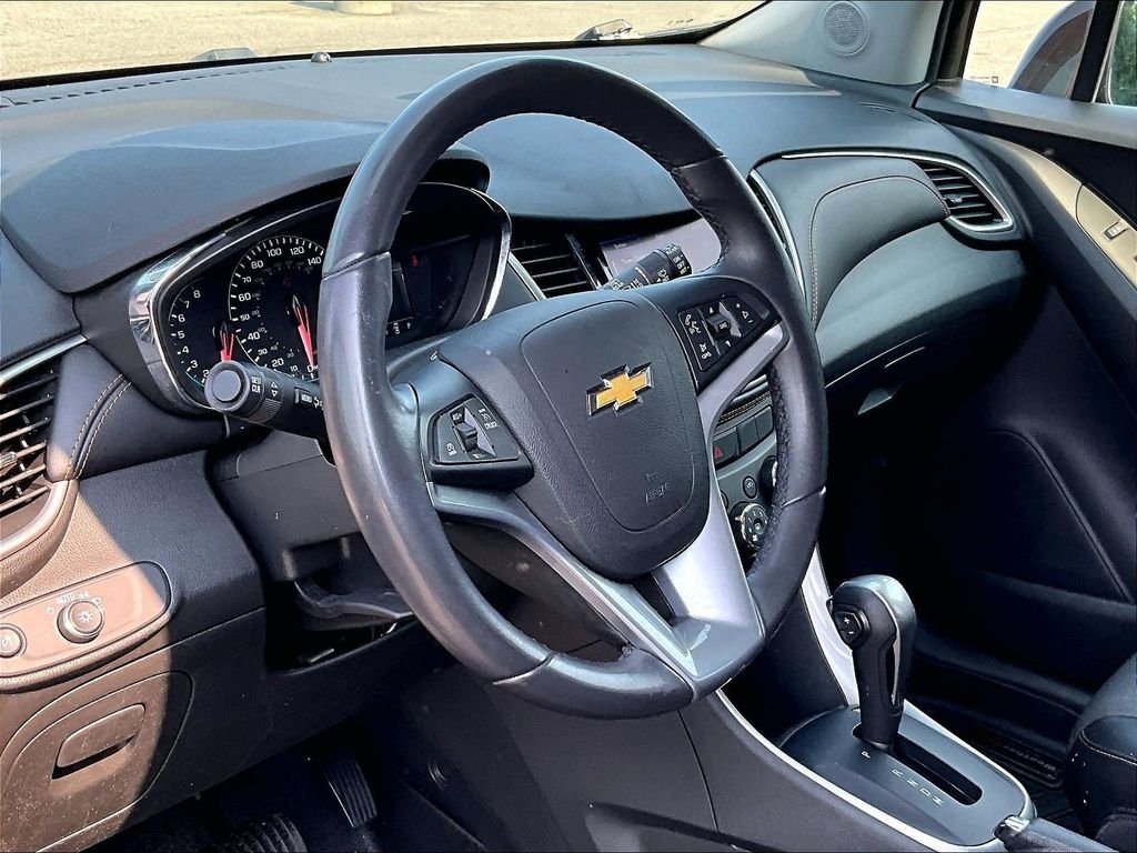 Used 2021 Red Chevrolet LT image 8