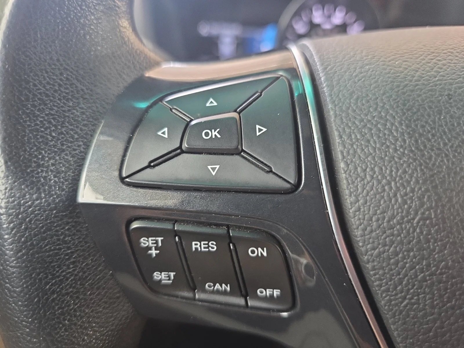 Used 2017 White Gold Metallic Ford Limited image 24