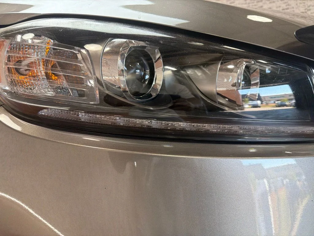 Used 2019 Titanium Silver Kia LX image 10