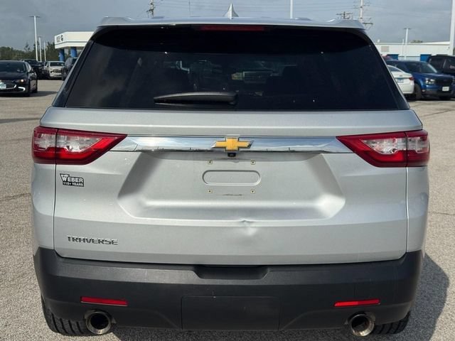 Used 2020 SILVER ICE METALLIC Chevrolet LS image 5