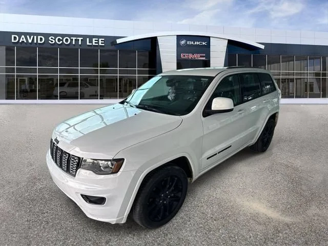 Used 2020 Bright White Clearcoat Jeep ALTITUDE image 4