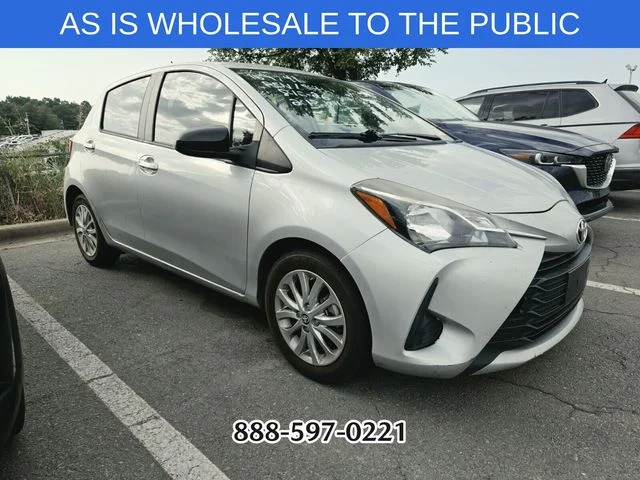 Used 2018 Silver Toyota LE image 7