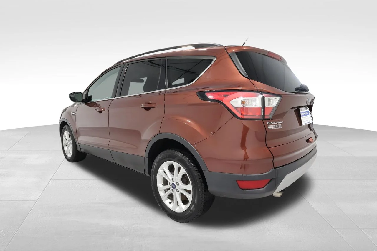 Used 2018 Ford Escape SE with VIN 1FMCU0GD8JUB40880 for sale in Springfield, MO