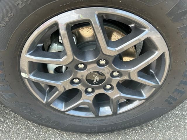 New 2026 Carbonized Gray Metallic Ford XLT image 10